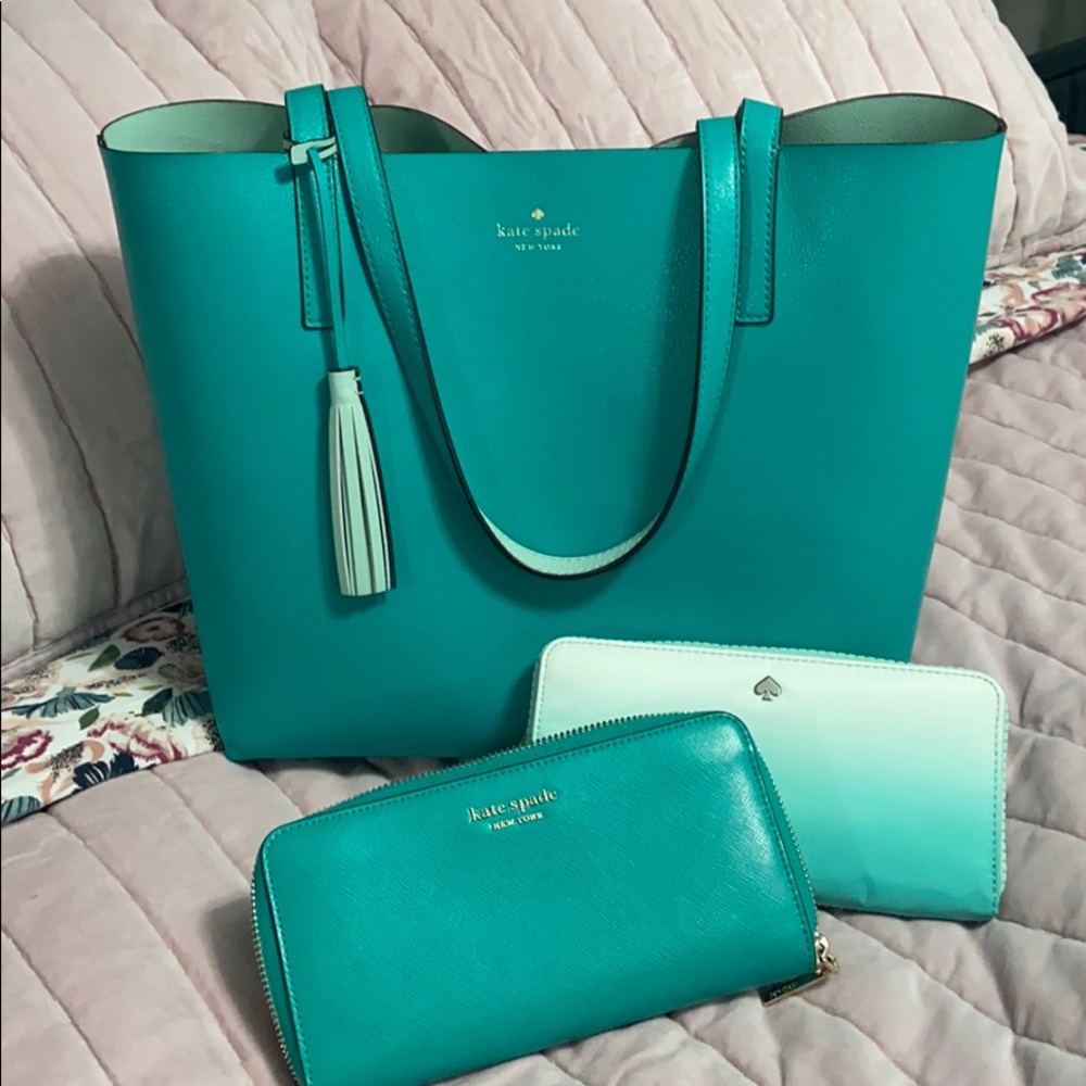 Kate spade reversible tote and wallet set